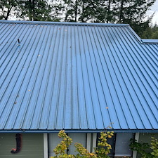 HUGE-ROOF-CLEANING-TRANSFORMATION 0